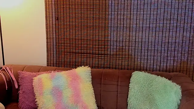 Snapshot of ariana_cross chatting on 02.26.26 ariana cross online show from 02.26.26