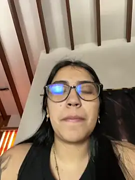 Snapshot of SaritaHot_69 chatting on 12.19.24 SaritaHot 69 online show from 12.19.24