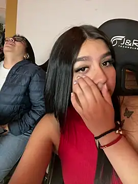 Snapshot of SaritaHot_69 chatting on 03.11.25 SaritaHot 69 online show from 03.11.25