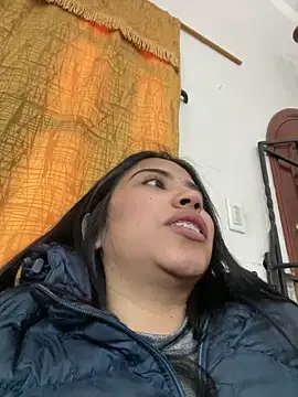 Snapshot of SaritaHot_69 chatting on 03.17.25 SaritaHot 69 online show from 03.17.25