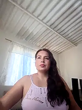 Snapshot of allison-dreams chatting on 09.15.25 allison-dreams online show from 09.15.25