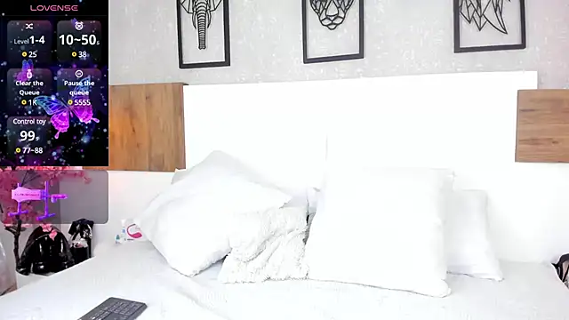 nahomiidasilva  online show from 02.10.25