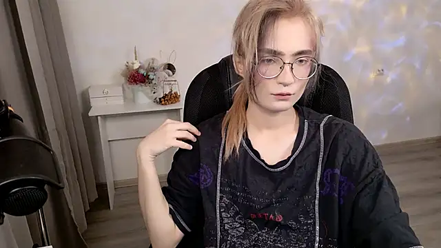 CuteYukiKun online show from 04.07.26