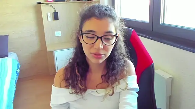 uniquerossie online show from 10.08.25