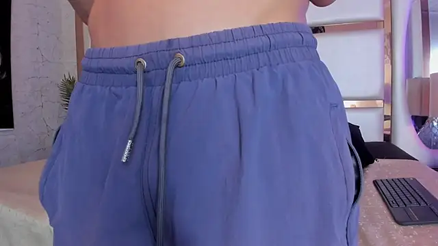 ALAN SANTHOS online show from 04.08.26