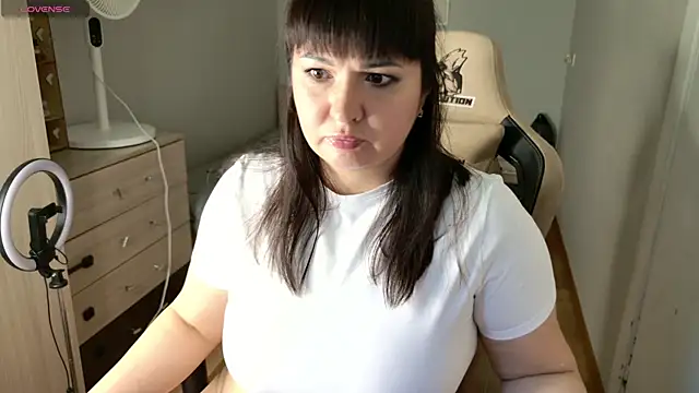 Snapshot of Tina_Dolly chatting on 07.08.26 Tina Dolly online show from 07.08.26