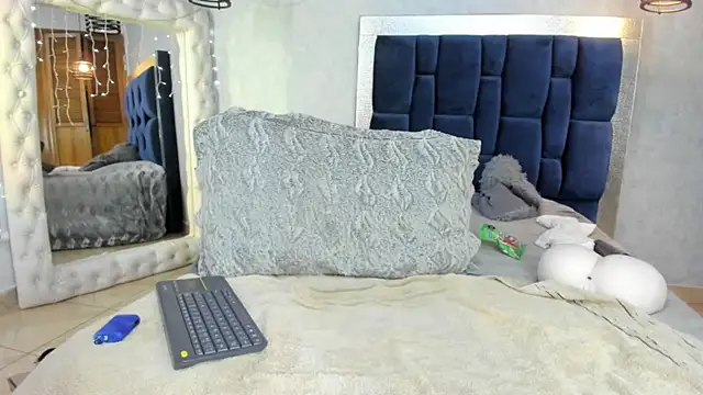 Snapshot of Levy_Steve chatting on 12.16.25 Levy Steve online show from 12.16.25