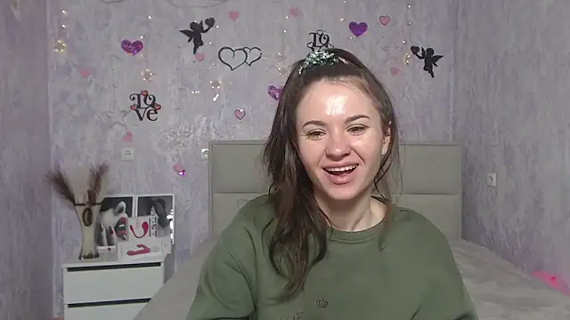 KaraCriegs online show from 02.10.25