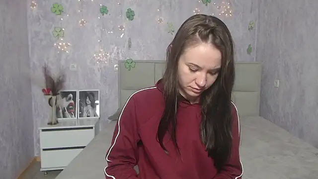 KaraCriegs online show from 03.15.25