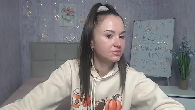 KaraCriegs online show from 09.27.25