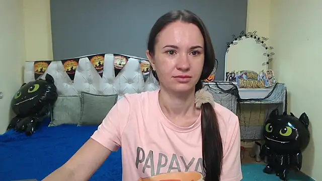 KaraCriegs online show from 10.16.25