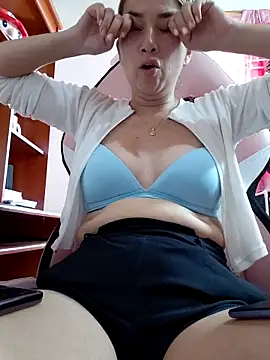 Iris love18 online show from 04.15.26