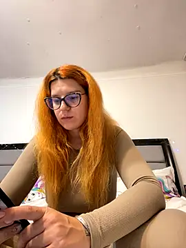 NadiraNoor online show from 12.08.24