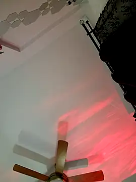 Ina HotX online show from 12.08.24