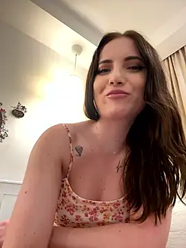 Snapshot of AvaGianna chatting on 12.06.24 AvaGianna online show from 12.06.24