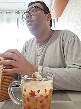 Javier bear online show from 11.29.25