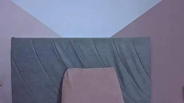 Snapshot of mailin18 chatting on 09.29.25 mailin18 online show from 09.29.25