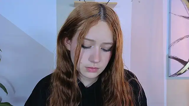 Snapshot of mailin18 chatting on 09.30.25 mailin18 online show from 09.30.25