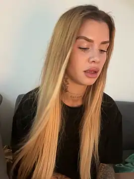 EmiliaCatalina online show from 01.15.26