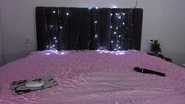 Mika Ray online show from 12.25.24