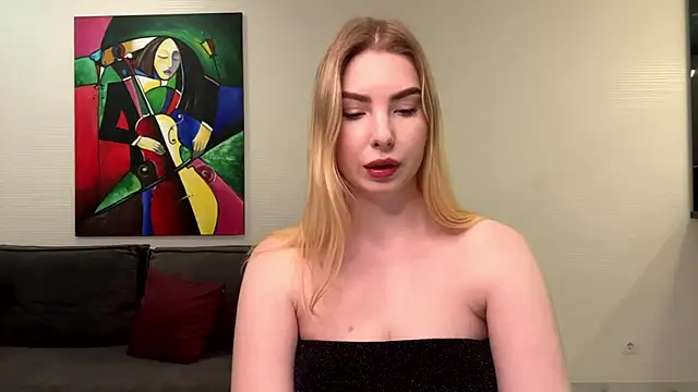 DannaCelisss online show from 12.16.24