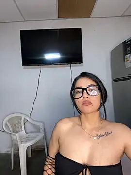 Snapshot of fullpasionkv220 chatting on 10.14.25 fullpasionkv220 online show from 10.14.25