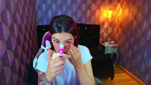 LiaHarryis online show from 11.06.25