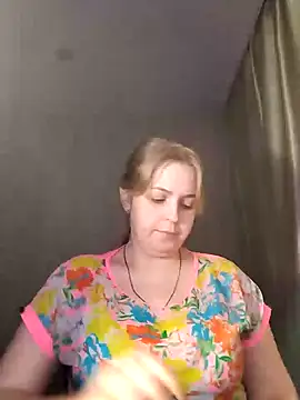 Snapshot of Lady_nice_cat chatting on 02.19.25 Lady nice cat online show from 02.19.25