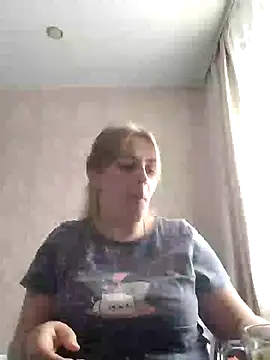 Snapshot of Lady_nice_cat chatting on 02.25.25 Lady nice cat online show from 02.25.25