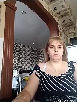 Snapshot of Lady_nice_cat chatting on 09.18.25 Lady nice cat online show from 09.18.25