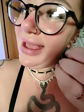 EllieOz online show from 01.23.25