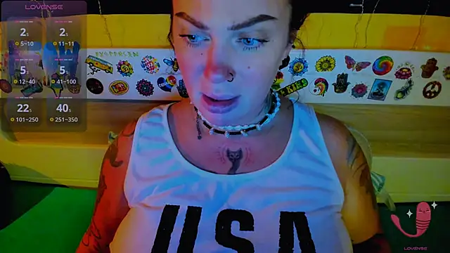 EllieOz online show from 10.22.25