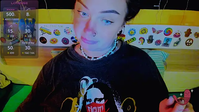 EllieOz online show from 10.23.25