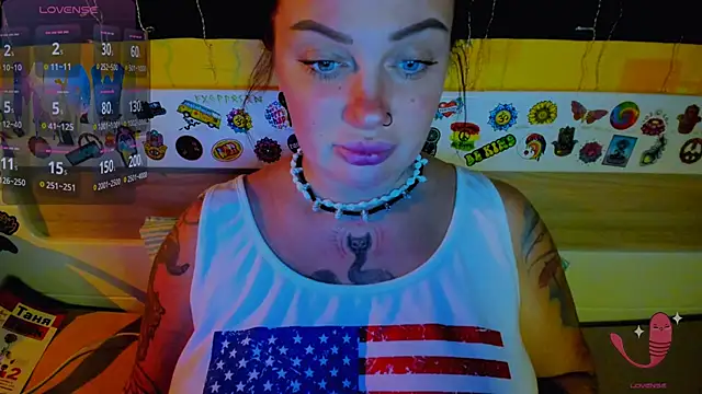 EllieOz online show from 11.14.25