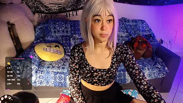 Snapshot of ela_0 chatting on 02.15.25 ela 0 online show from 02.15.25