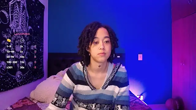 Snapshot of ela_0 chatting on 10.19.25 ela 0 online show from 10.19.25