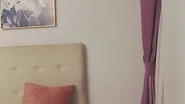 CassieHilton online show from 01.07.26