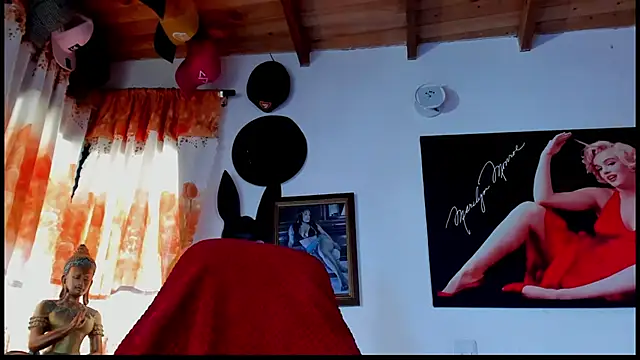 seleneh online show from 09.29.25