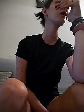 LauraBaby online show from 10.24.25