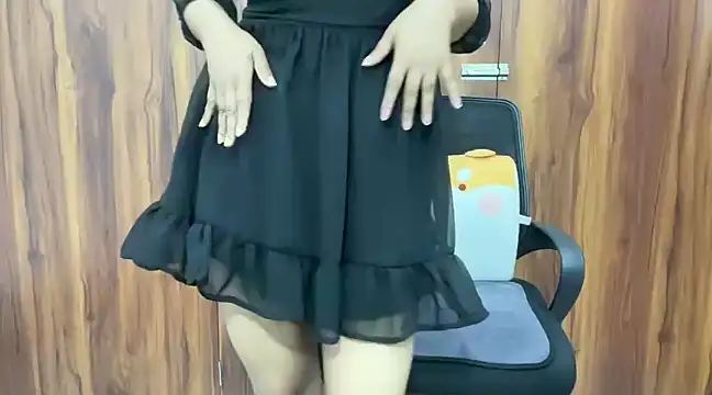 Snapshot of julie_08 chatting on 03.21.25 julie 08 online show from 03.21.25