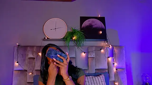 nahomi campbell online show from 10.21.25