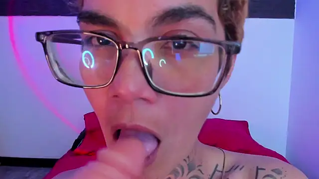 anaroman01 online show from 12.21.24