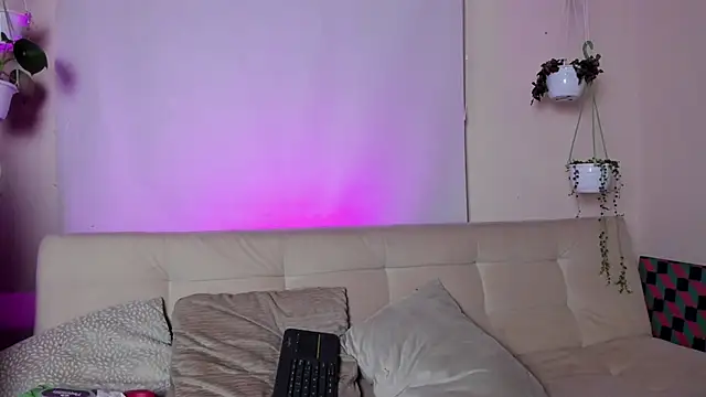 Snapshot of roselinedior chatting on 01.31.25 roselinedior online show from 01.31.25