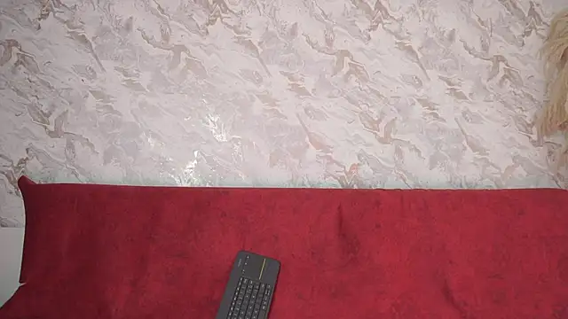 roselinedior online show from 11.22.25