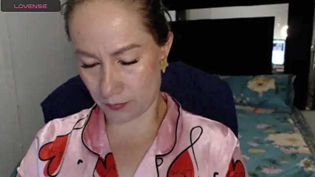 Snapshot of CATRINA-83 chatting on 05.12.26 CATRINA-83 online show from 05.12.26