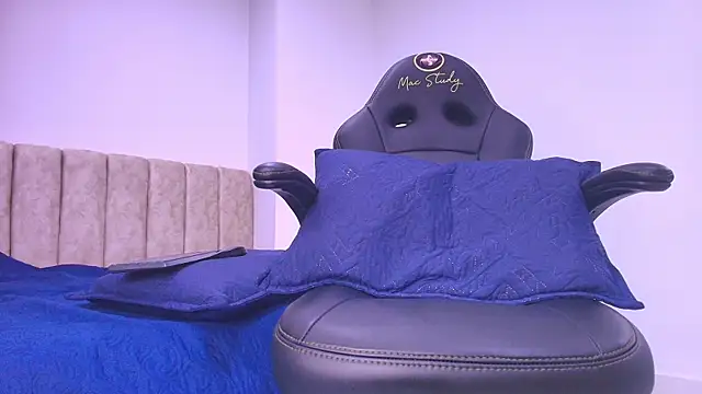 arl chloee online show from 01.08.26