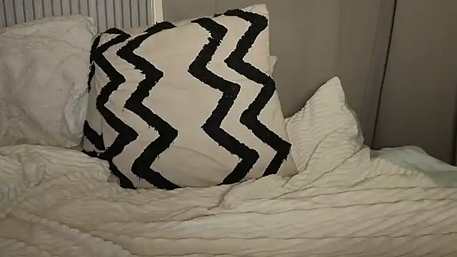 Sweetninaaa online show from 10.13.25