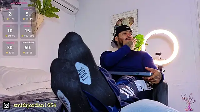 JordanSmiith  online show from 10.24.25