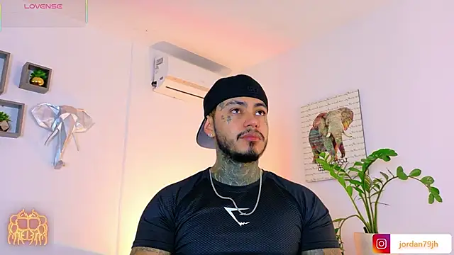 Snapshot of JordanSmiith_ chatting on 07.17.26 JordanSmiith online show from 07.17.26