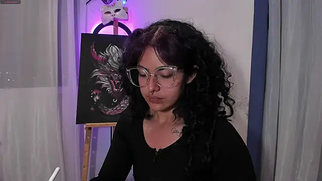 Snapshot of witchviolet chatting on 02.09.25 witchviolet online show from 02.09.25